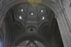 Mainz - Unutranjost Katedrale: Romaniku Obiljeavaju Debeli Zidovi, Malo Svjetla, Zazidani Prozori,  Zaobljeni Oblici, Bifore, Trifore Itd.
